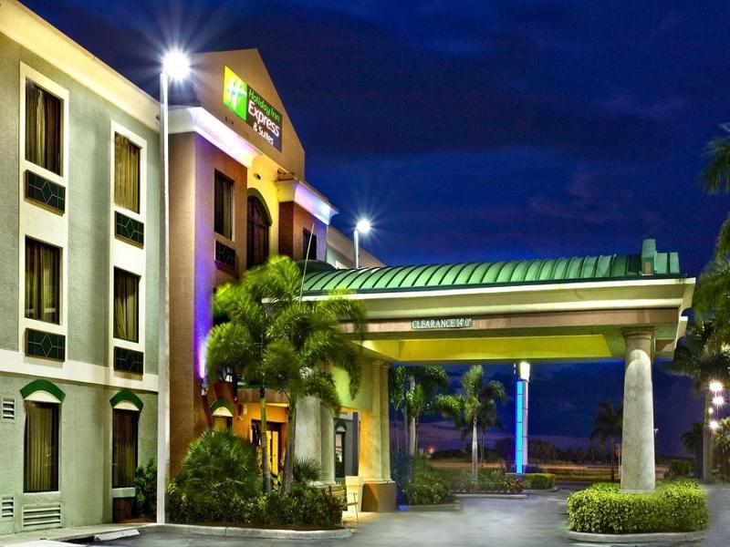 Holiday Inn Express Hotel & Suites Clewiston By Ihg Buitenkant foto