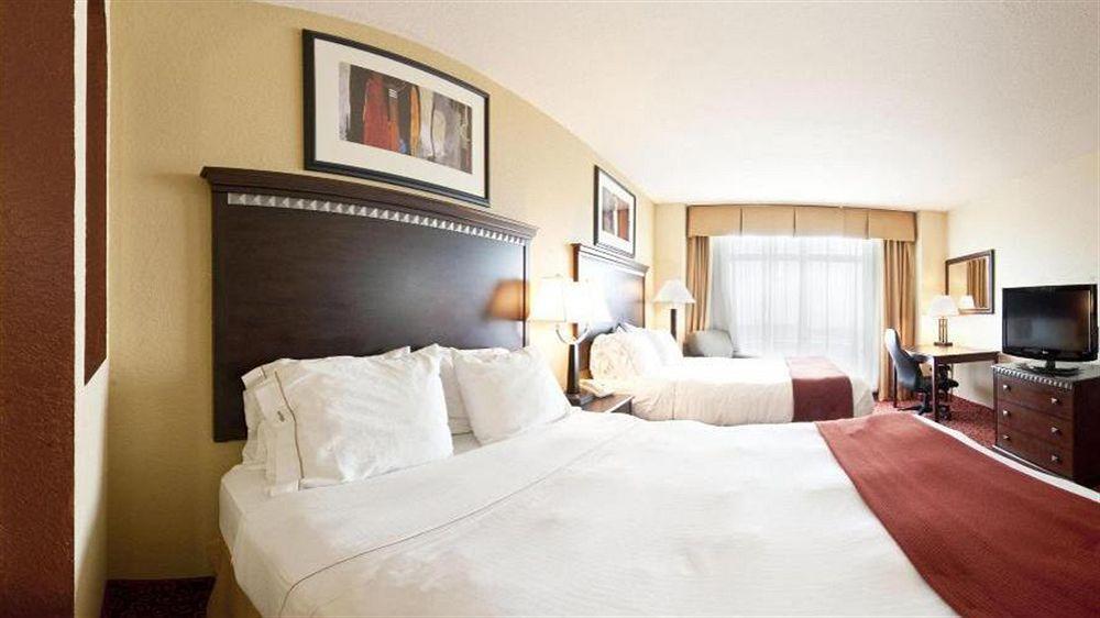 Holiday Inn Express Hotel & Suites Clewiston By Ihg Buitenkant foto