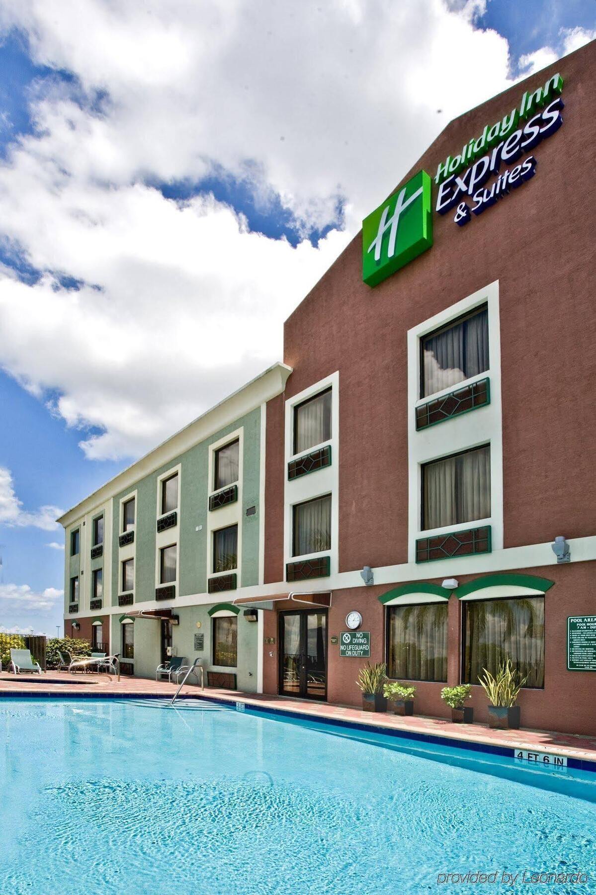 Holiday Inn Express Hotel & Suites Clewiston By Ihg Buitenkant foto