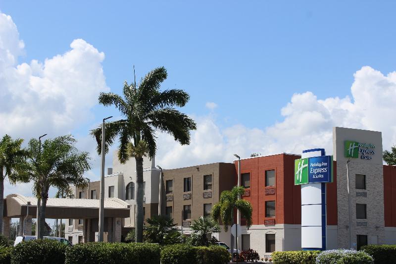 Holiday Inn Express Hotel & Suites Clewiston By Ihg Buitenkant foto